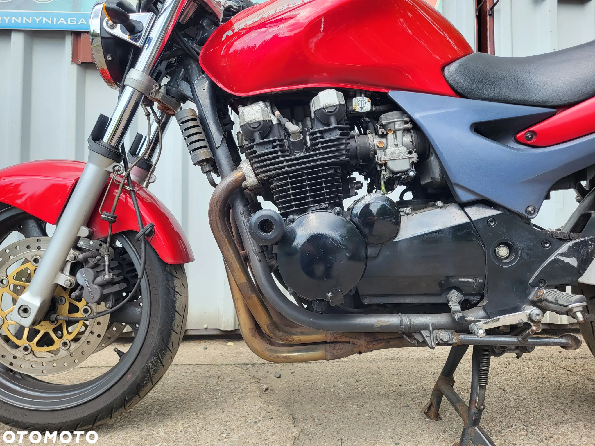 Suzuki GSX - 17
