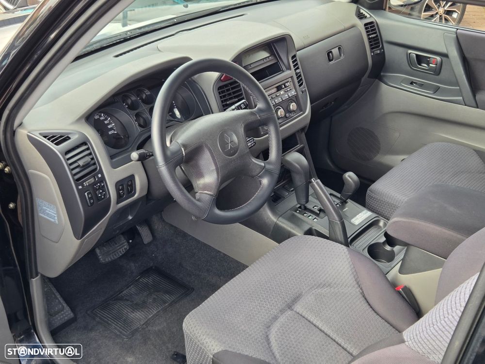 Mitsubishi Pajero 3.2 DI-D Auto Liberty - 14