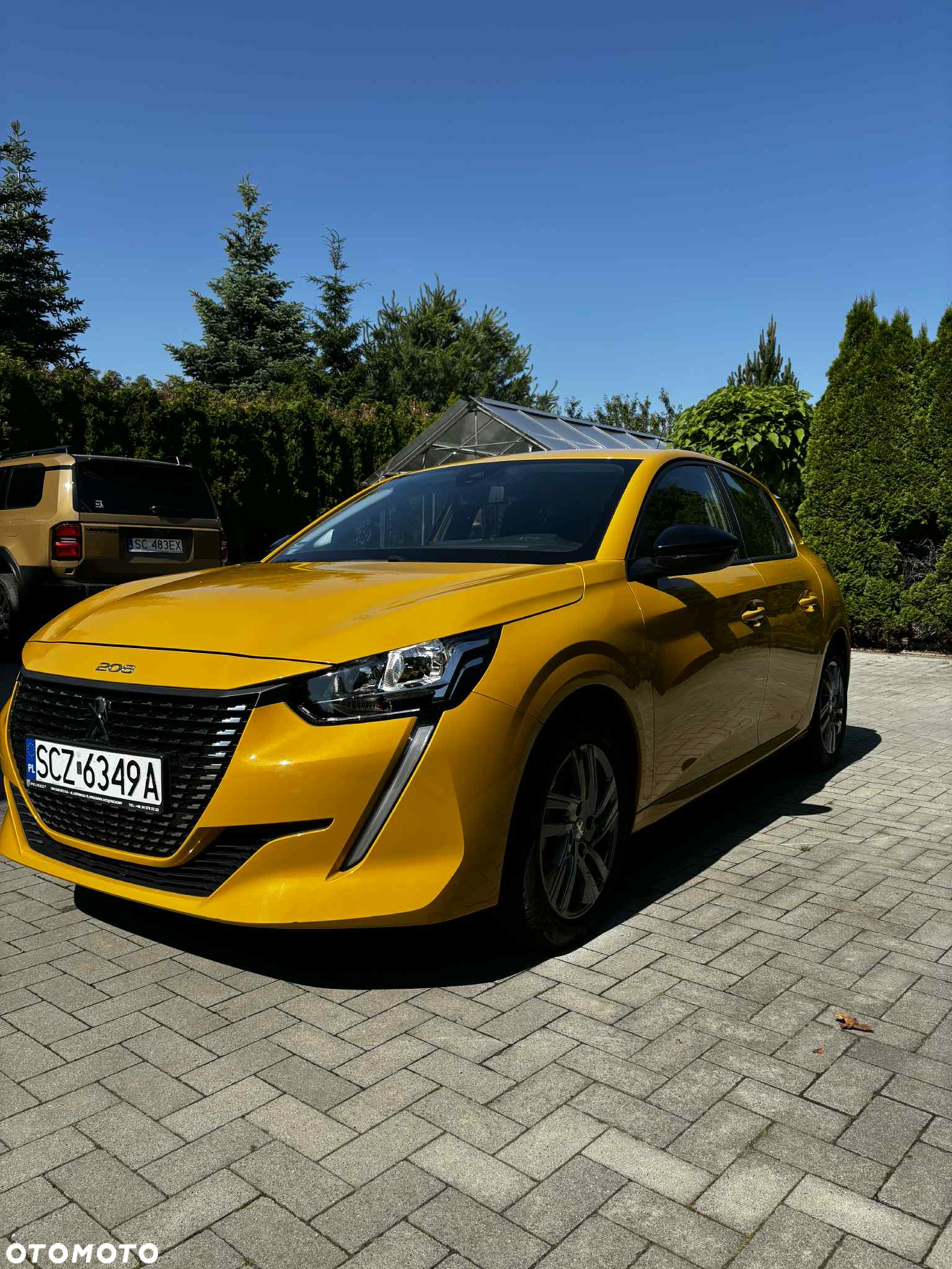 Peugeot 208 - 12