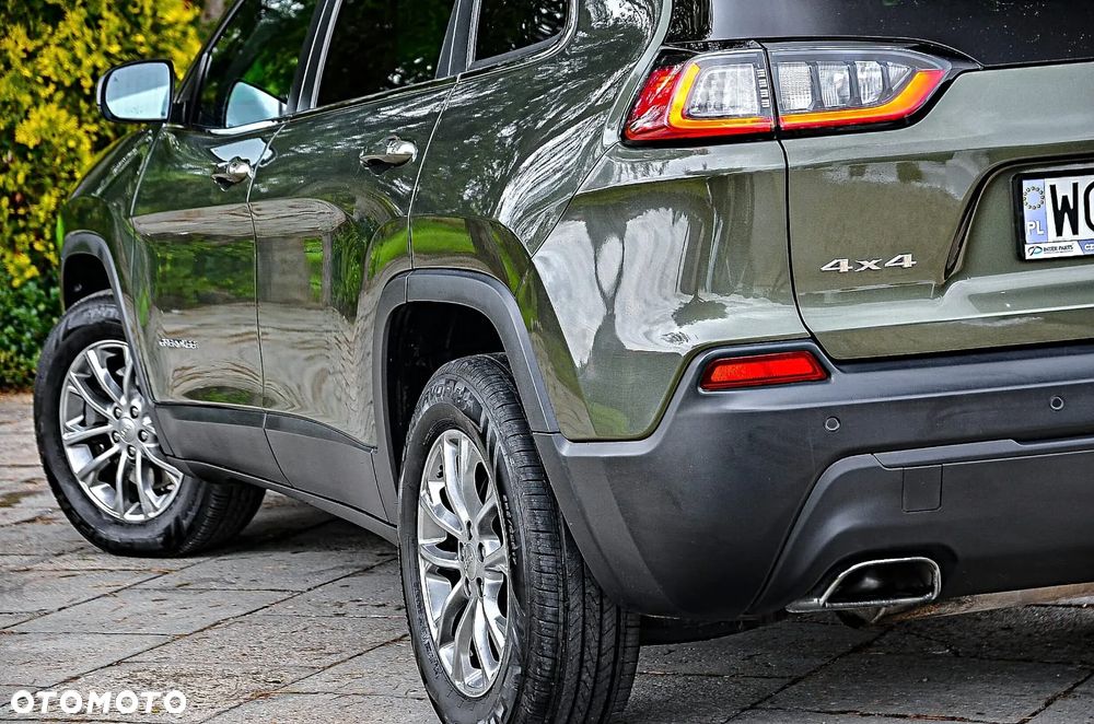 Jeep Cherokee - 21