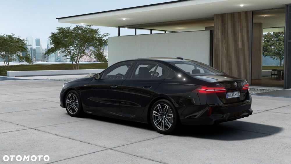 BMW i5 - 3