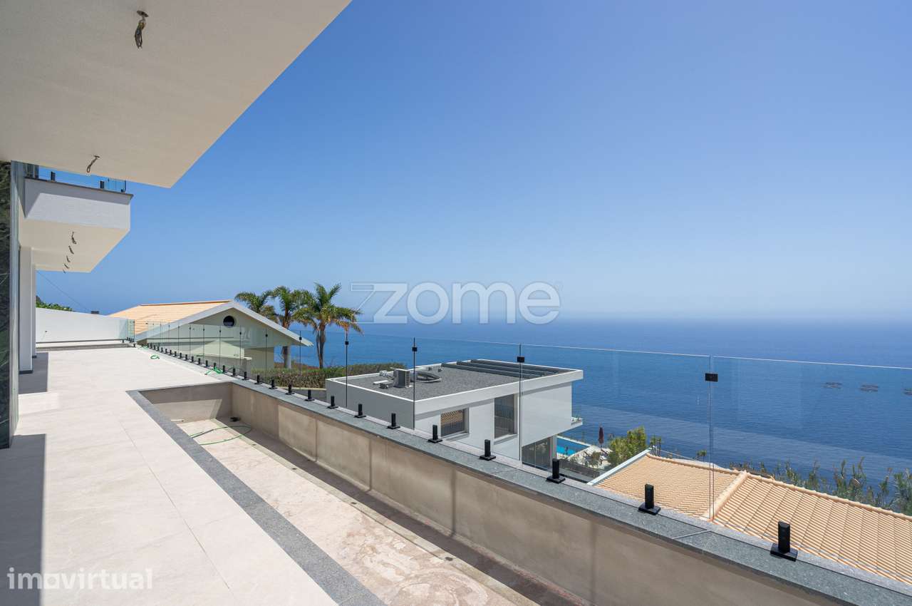Moradia T3| Vista Mar| Luxo| Calheta - Grande imagem: 4/45
