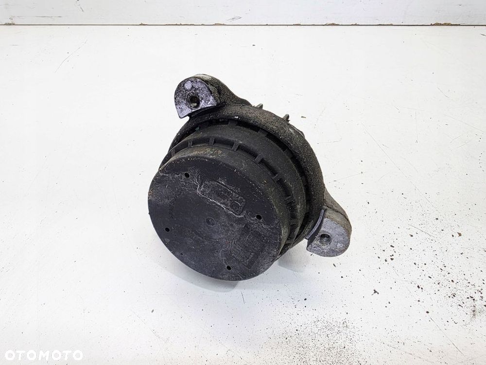 PODUSZKA ŁAPA SILNIKA LEWA BMW 5 F10 6785601-01 - 3