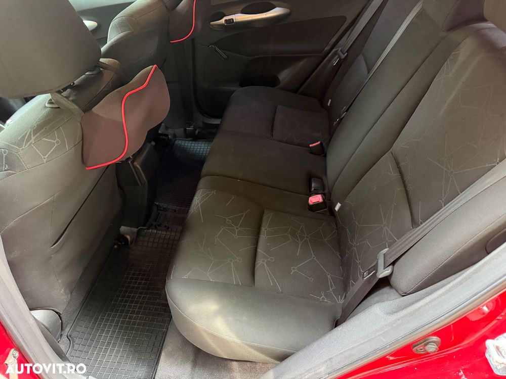 Toyota Auris - 11