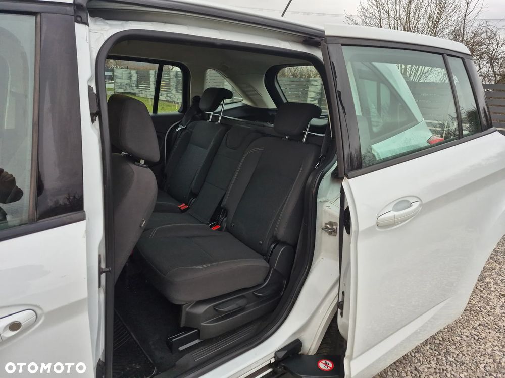 Ford Grand C-MAX - 28