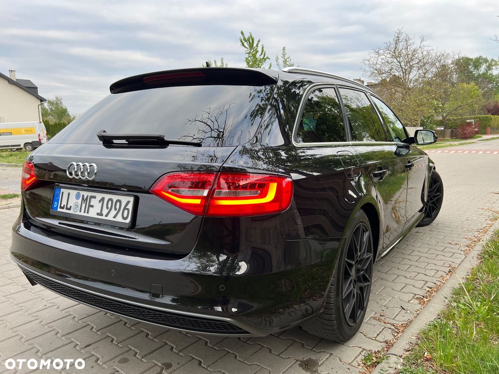 Audi A4 Avant 2.0 TDI DPF clean diesel quattro S tronic S line Sportpaket - 6