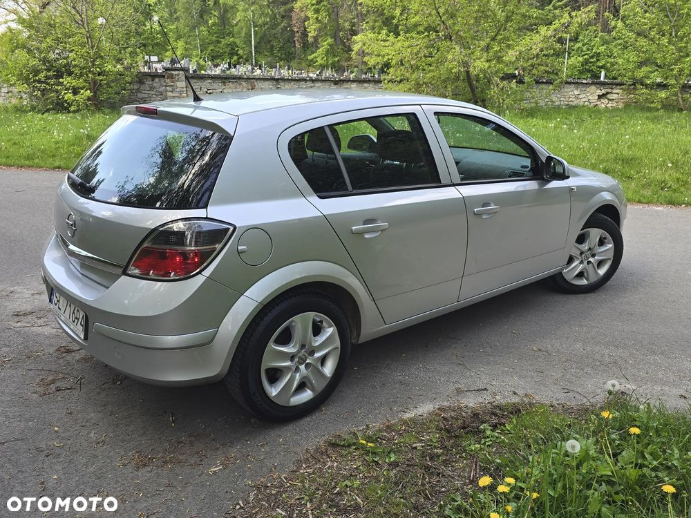 Opel Astra 1.6 Enjoy - 2