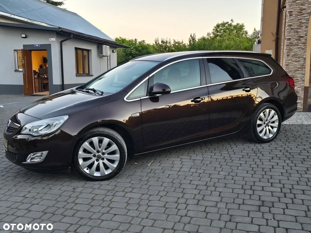 Opel Astra 1.4 Turbo Cosmo - 4