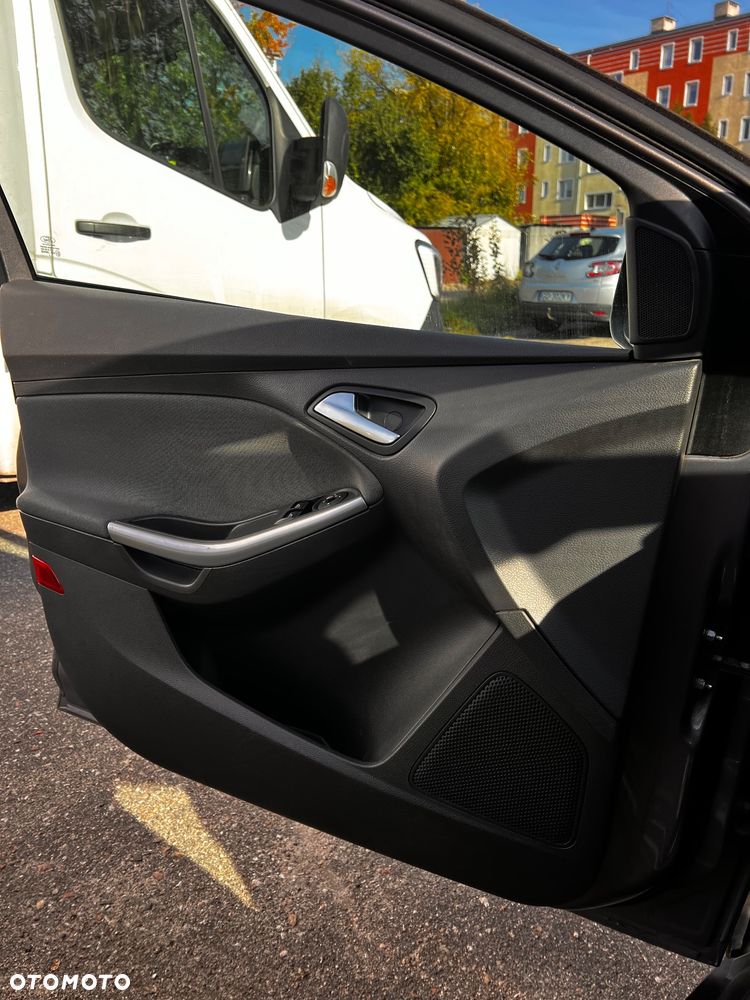 Ford Focus 1.6 Ambiente - 8