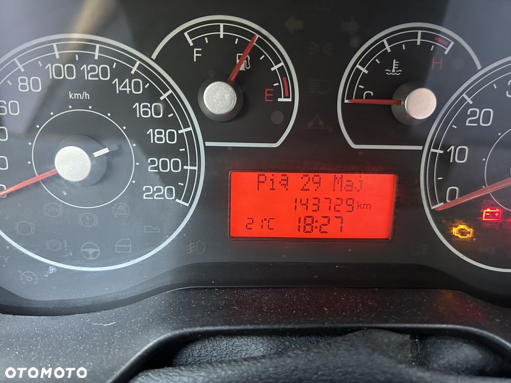 Fiat Punto 1.2 8V - 7
