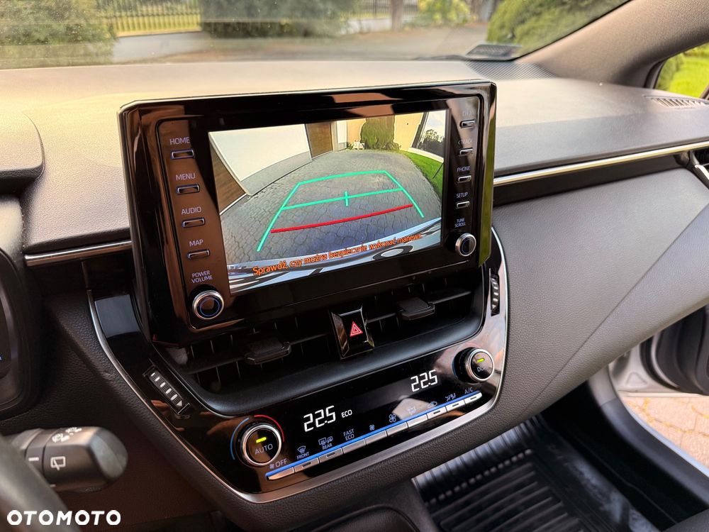 Toyota Corolla 1.8 Hybrid Comfort - 24