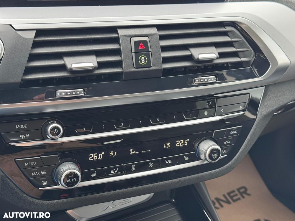 BMW X3 xDrive20d AT xLine - 32