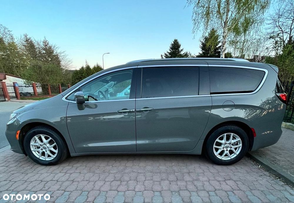 Chrysler Pacifica - 10