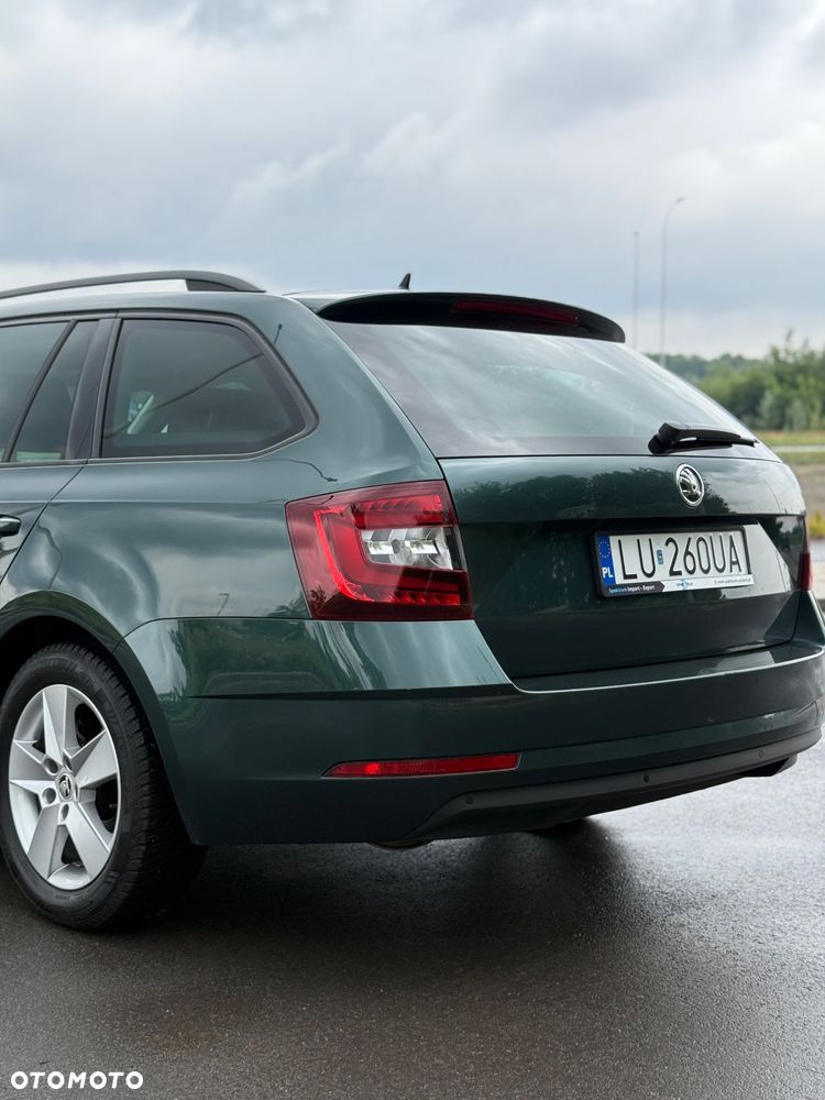Skoda Octavia 2.0 TDI (Green tec) DSG Style - 9
