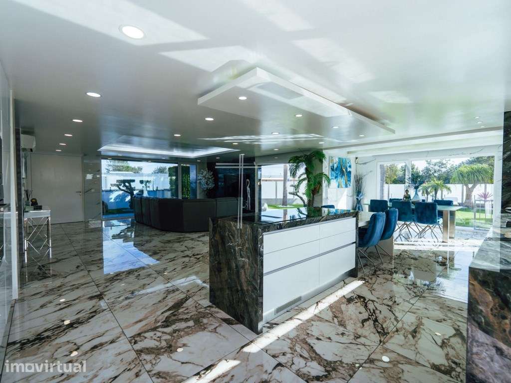 Moradia isolada T4, arquitetura contemporânea com piscina - Quintinhas - Grande imagem: 5/51