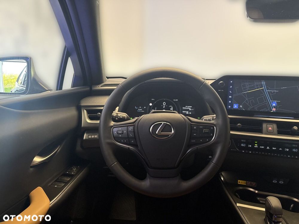 Lexus UX - 21