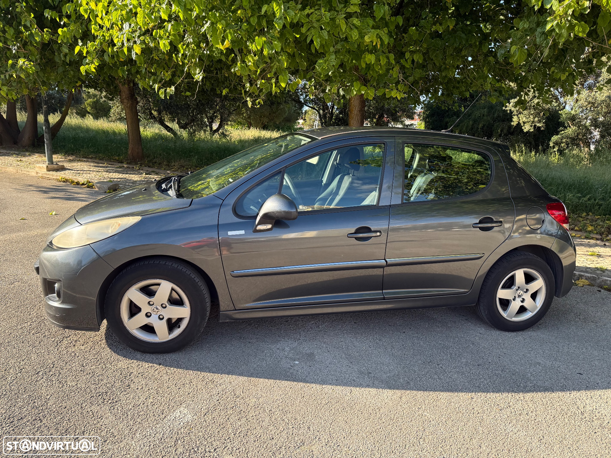 Peugeot 207 1.4 16V SE Millesim 200 Anos - 2