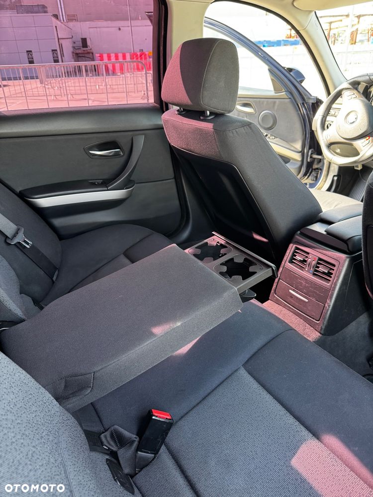 BMW Seria 3 320i - 14
