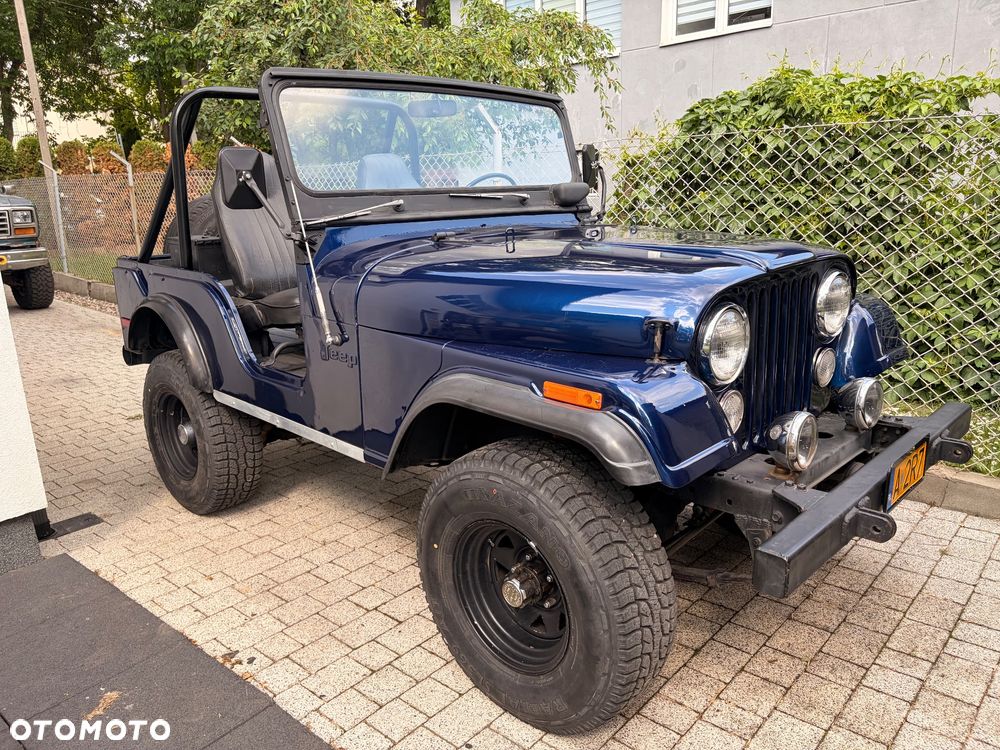 Jeep CJ - 10