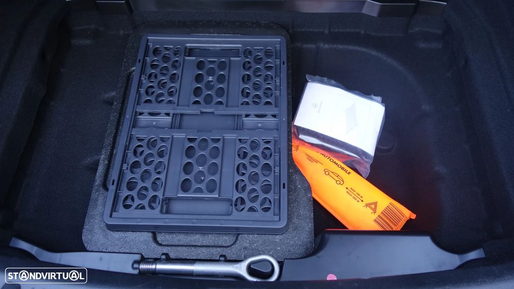 Mercedes-Benz E 220 d 9G-TRONIC AMG Line - 12