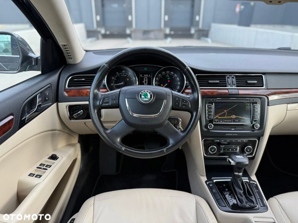 Skoda Superb 1.8 TSI DSG Exclusive - 16