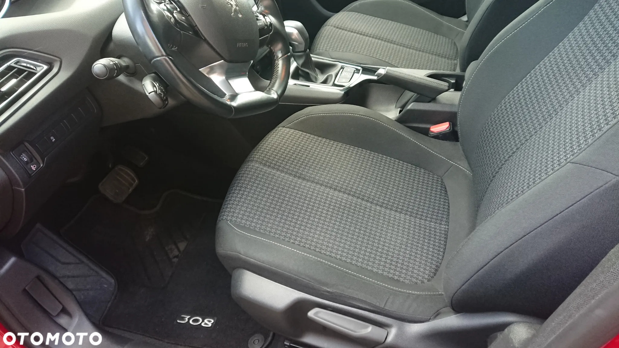 Peugeot 308 1.2 PureTech Active S&S EAT6 - 7
