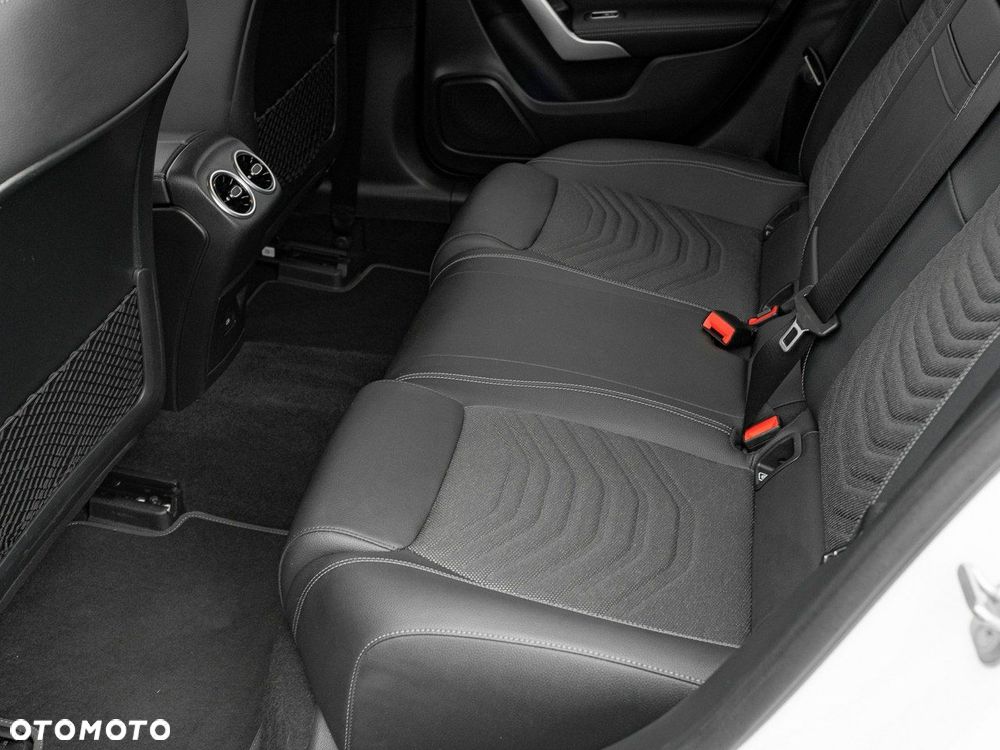 Mercedes-Benz Klasa A 200 d Progressive 8G-DCT - 24