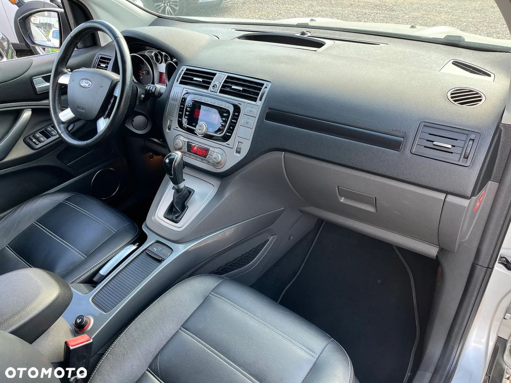 Ford Kuga - 28