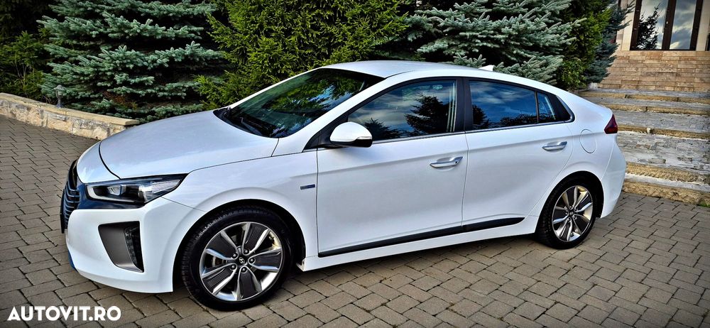 Hyundai IONIQ 1.6 GDI Premium - 13