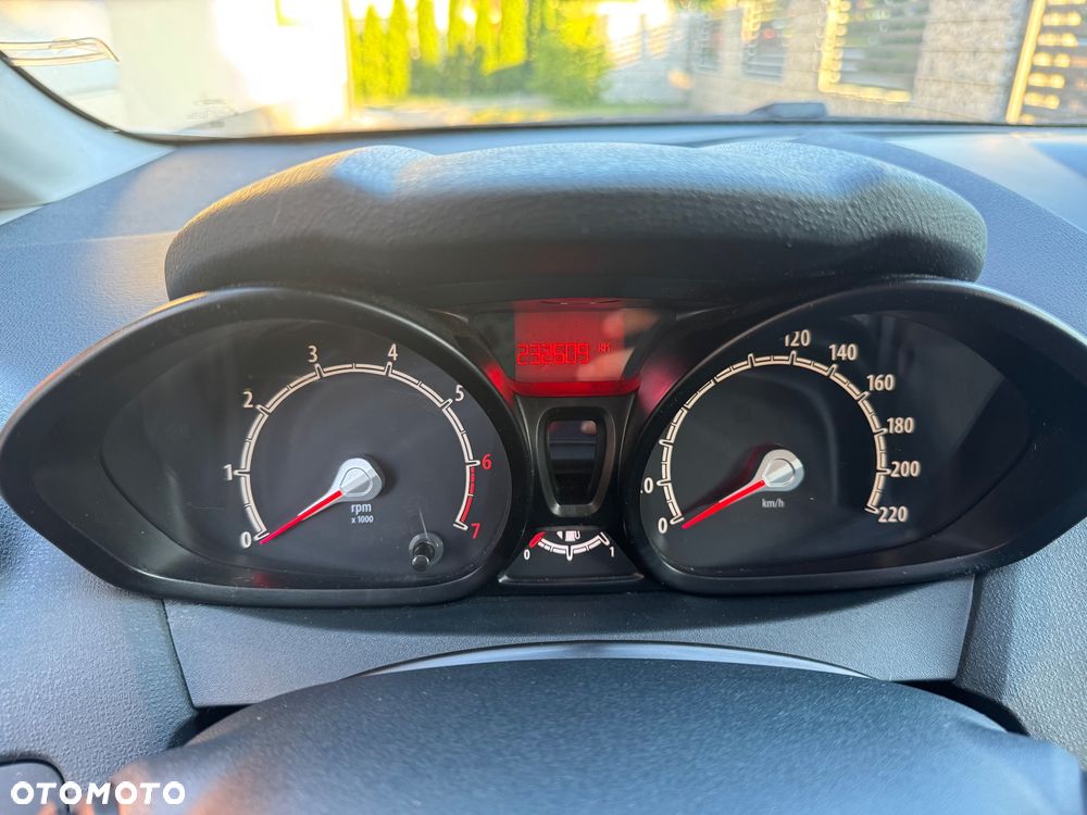 Ford Fiesta 1.25 Ambiente - 14