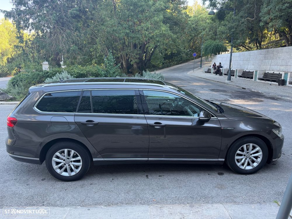 VW Passat Variant - 14