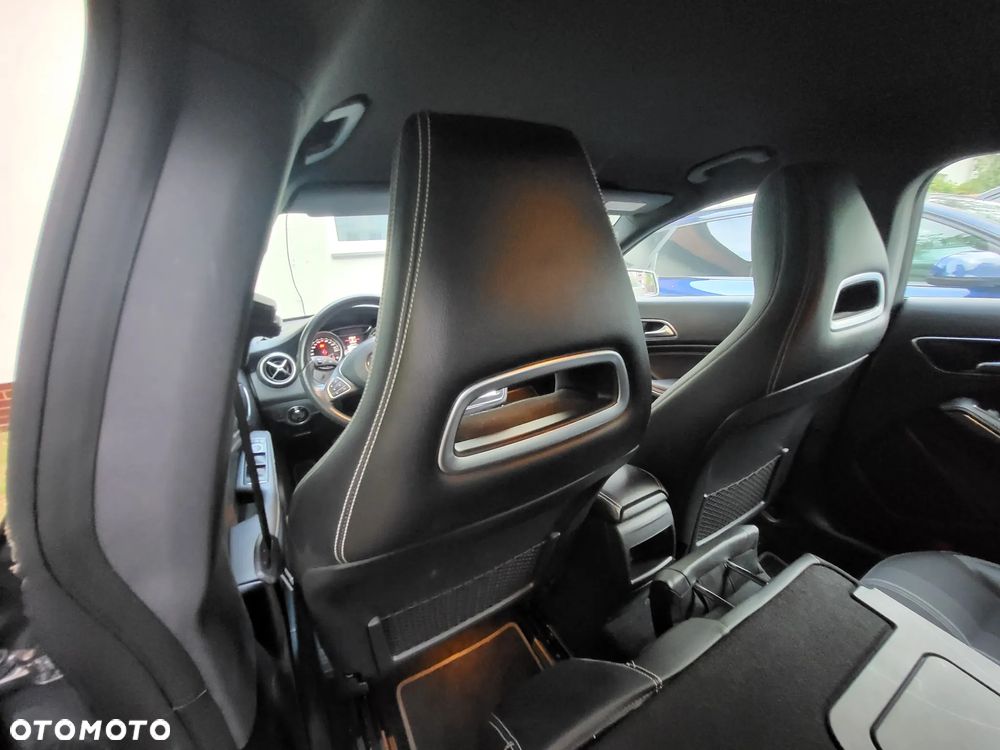 Mercedes-Benz CLA 180 UrbanStyle Edition - 10