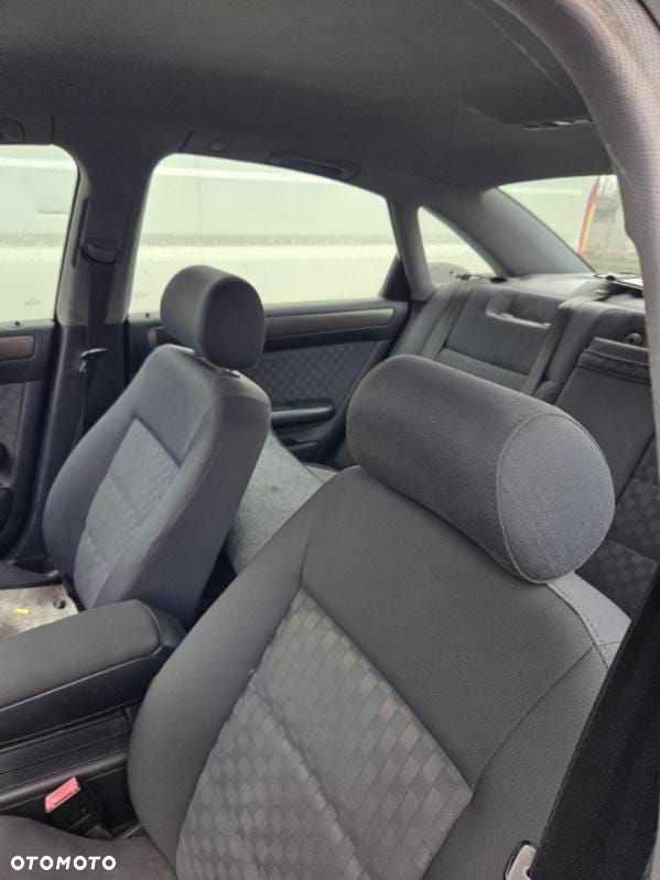 Audi A6 Avant 2.5 TDI - 6