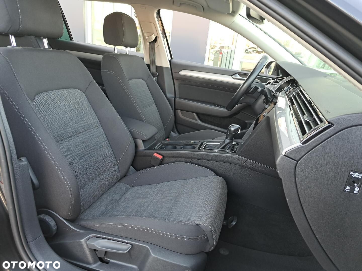 Volkswagen Passat 2.0 TDI Business DSG - 13