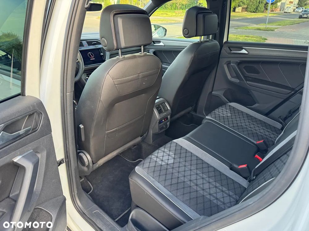 Volkswagen Tiguan 2.0 TDI SCR 4MOTION DSG R-Line - 23