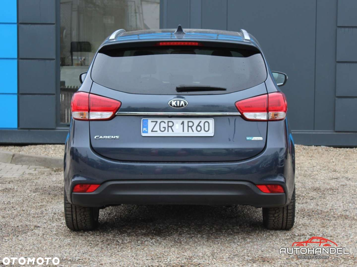 Kia Carens - 5
