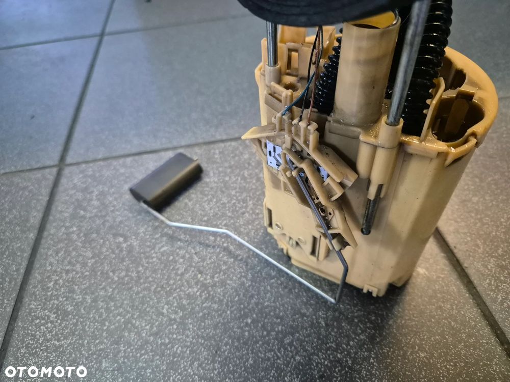 POMPA POMPKA PALIWA VW PASSAT B6 DPF 3C0919050G 1.9 TDI BLS 2.0 TDI BMP  WYSYŁKA !!! - 3