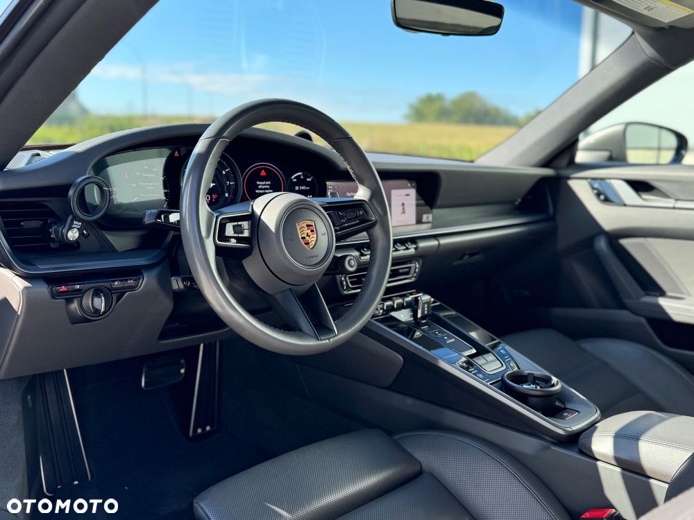 Porsche 911 Carrera 4S - 14