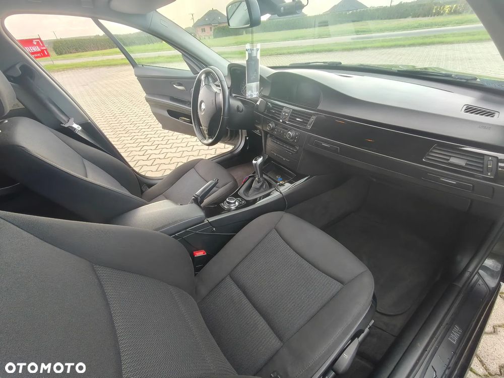 BMW Seria 3 318d - 9