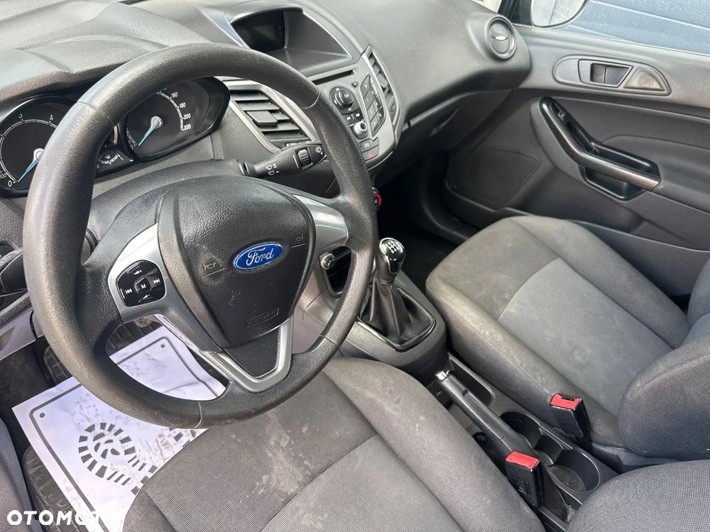 Ford Fiesta 1.5 TDCi Ambiente - 22