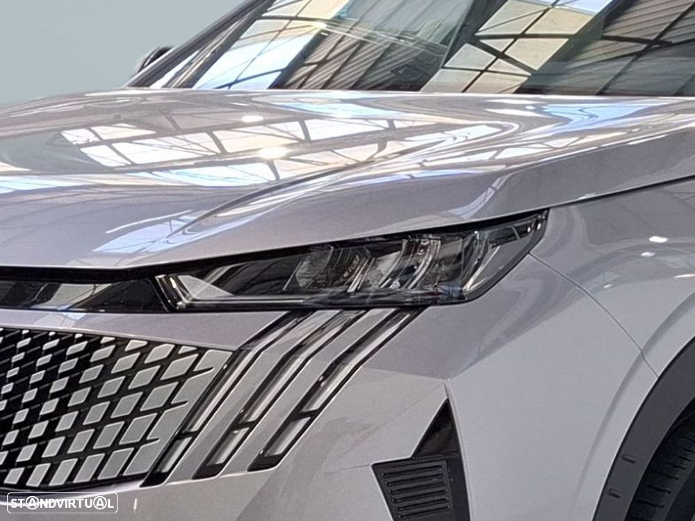 Peugeot 5008 1.2 Hybrid Allure e-DCS6 — fotografia 17