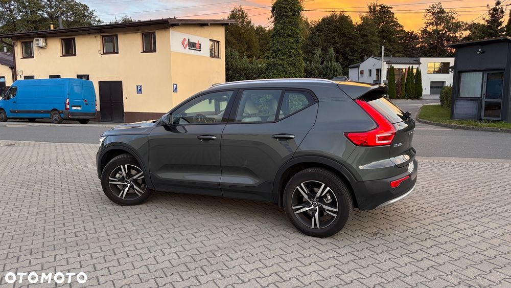 Volvo XC 40 B3 Ultimate Dark - 3