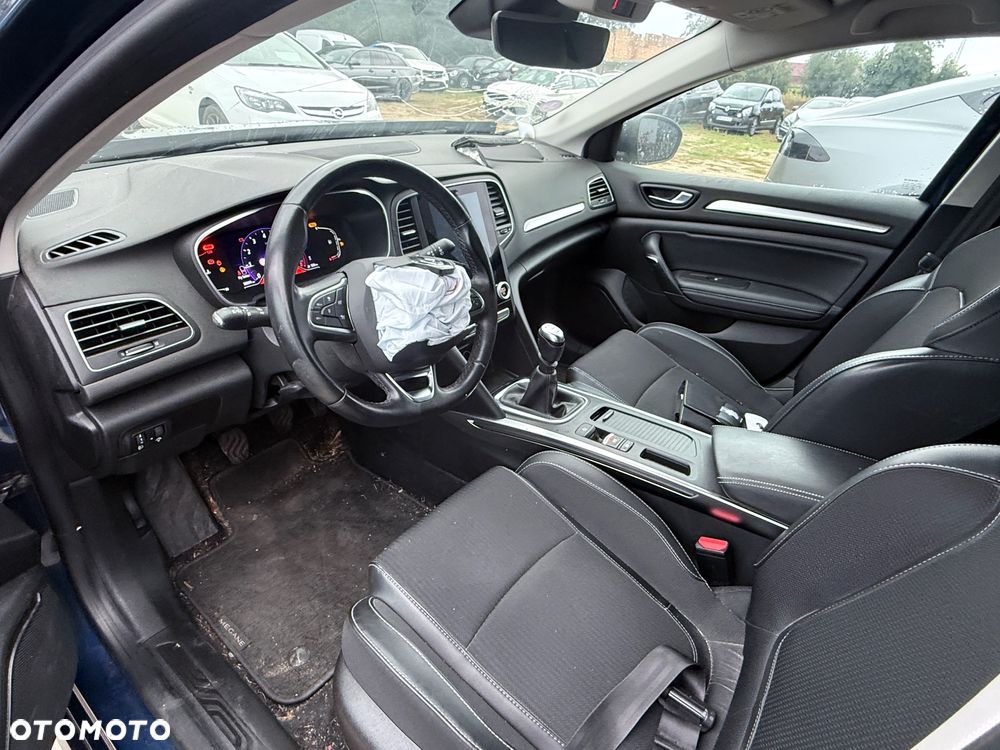 Renault Megane TCe 140 GPF TECHNO - 14