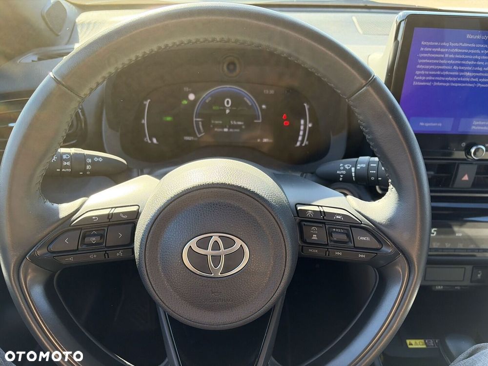 Toyota Yaris Cross Hybrid 1.5 Style AWD - 17