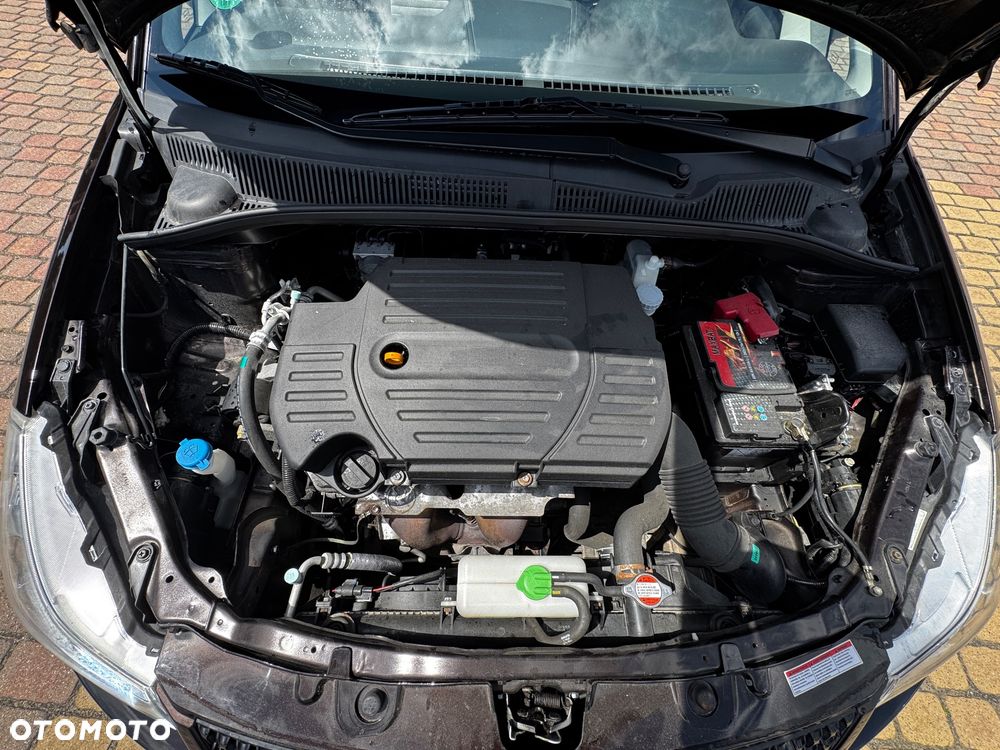 Suzuki SX4 1.6 Premium - 27