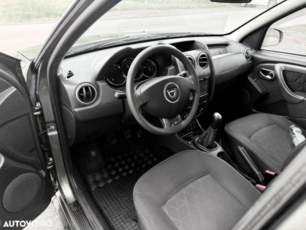 Dacia Duster 1.6 4x2 Laureate - 13