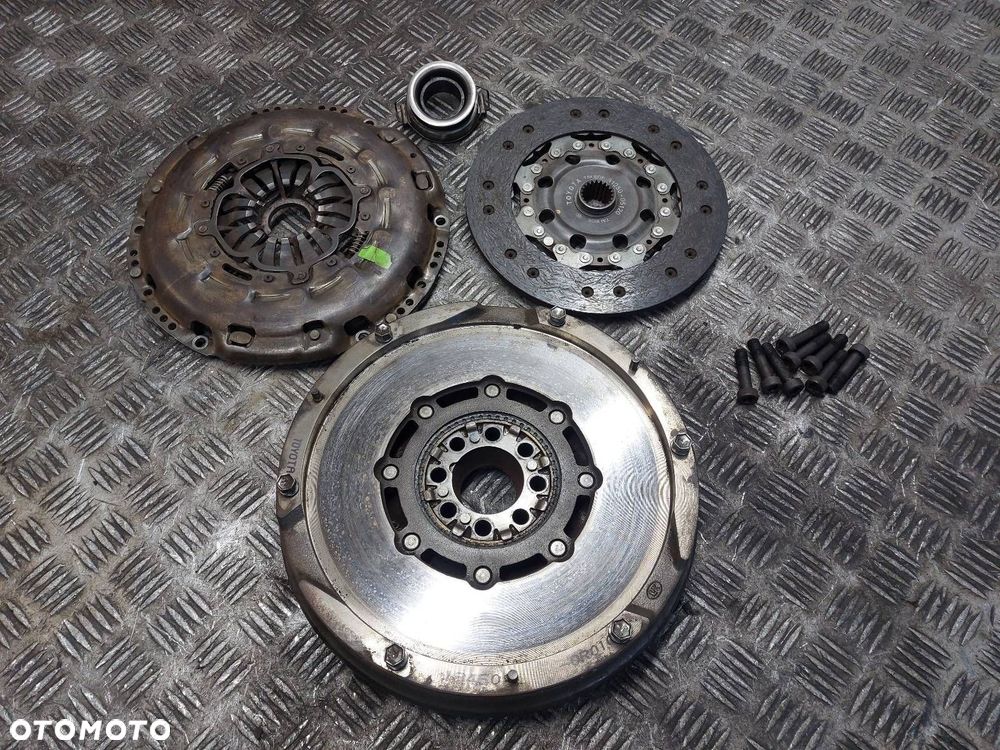 KOŁO DWUMASOWE TARCZA DOCISK ŁOŻYSKO AVENSIS T25 2.0 D4D 13450-0R010 - 1