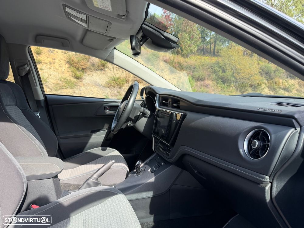 Toyota Auris 1.8 HSD Comfort +P.Techno+P.Sport - 36