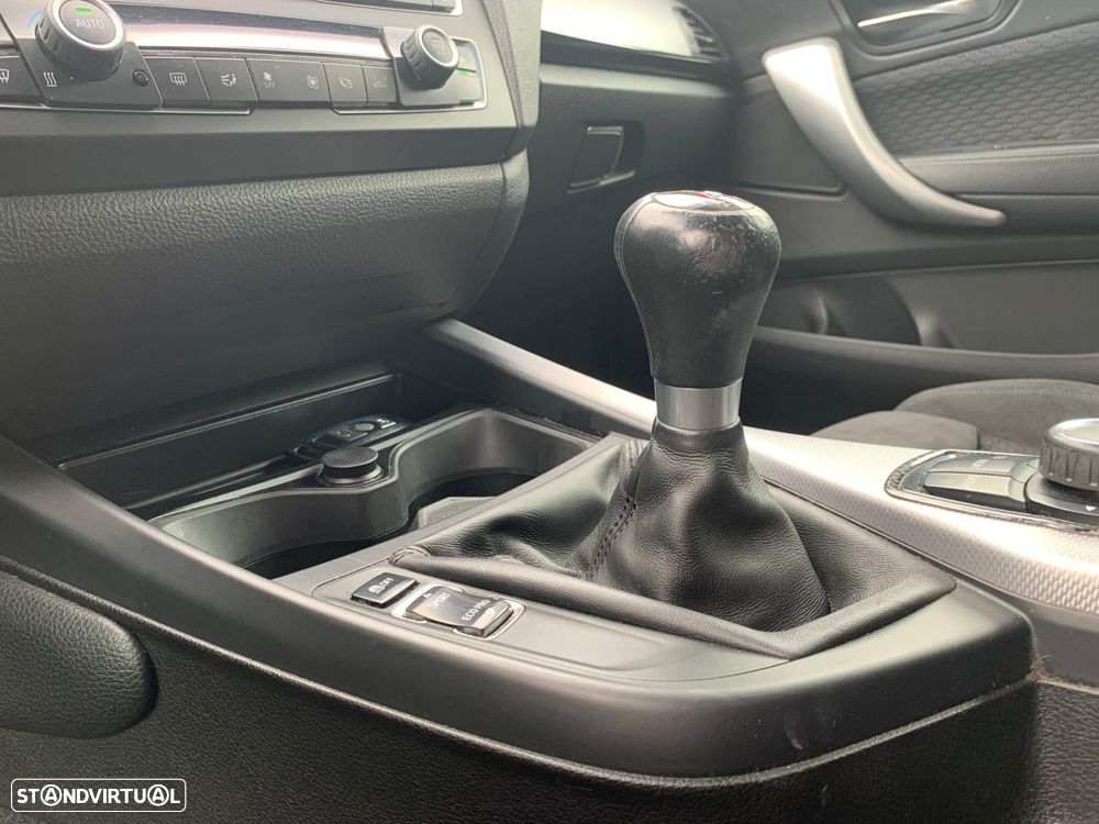 BMW 120 d Pack M - 37