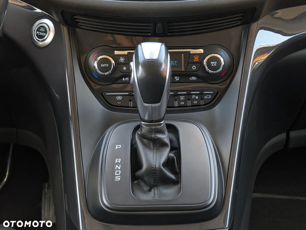 Ford Kuga 2.0 TDCi 4x4 Titanium - 29